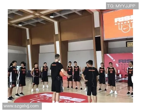 武汉篮球队战术揭秘：从基本功到团队配合的全面分析与探讨